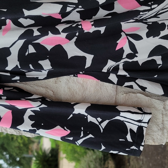 pink. cream. black. gold. - Picture 8 of 11